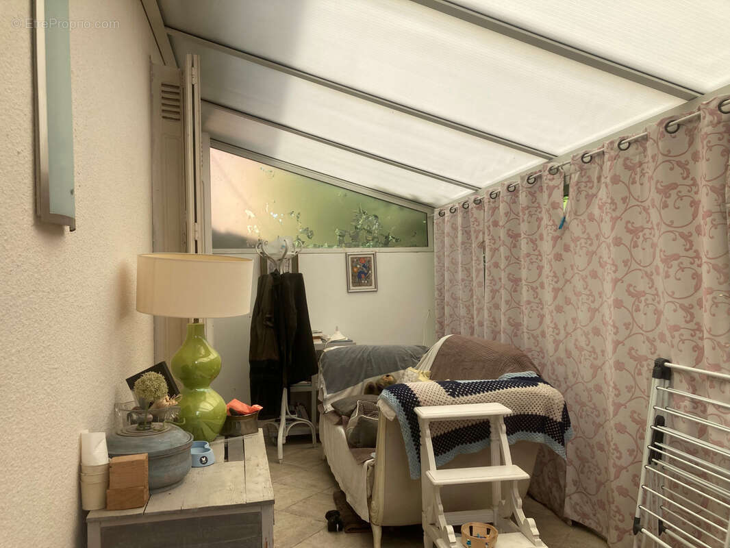 Axat, maison 3 chambres, grand séjour, terrasse, véranda, garage. - photo 24