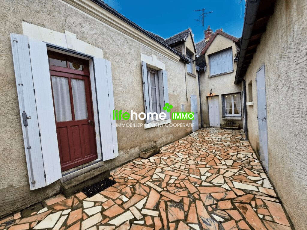 Maison à CHATILLON-SUR-INDRE