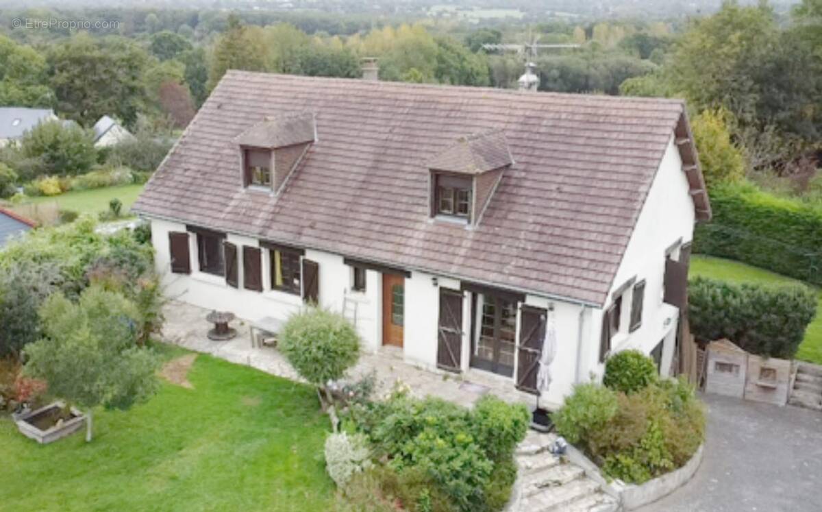 Maison à SAINT-PLANCHERS