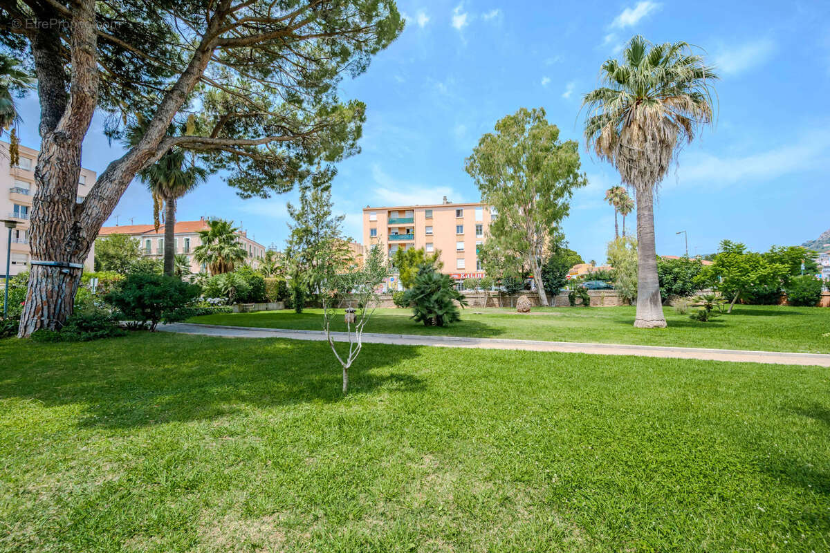 T3 traversant, balcon sud, parking privatif ... - photo 2