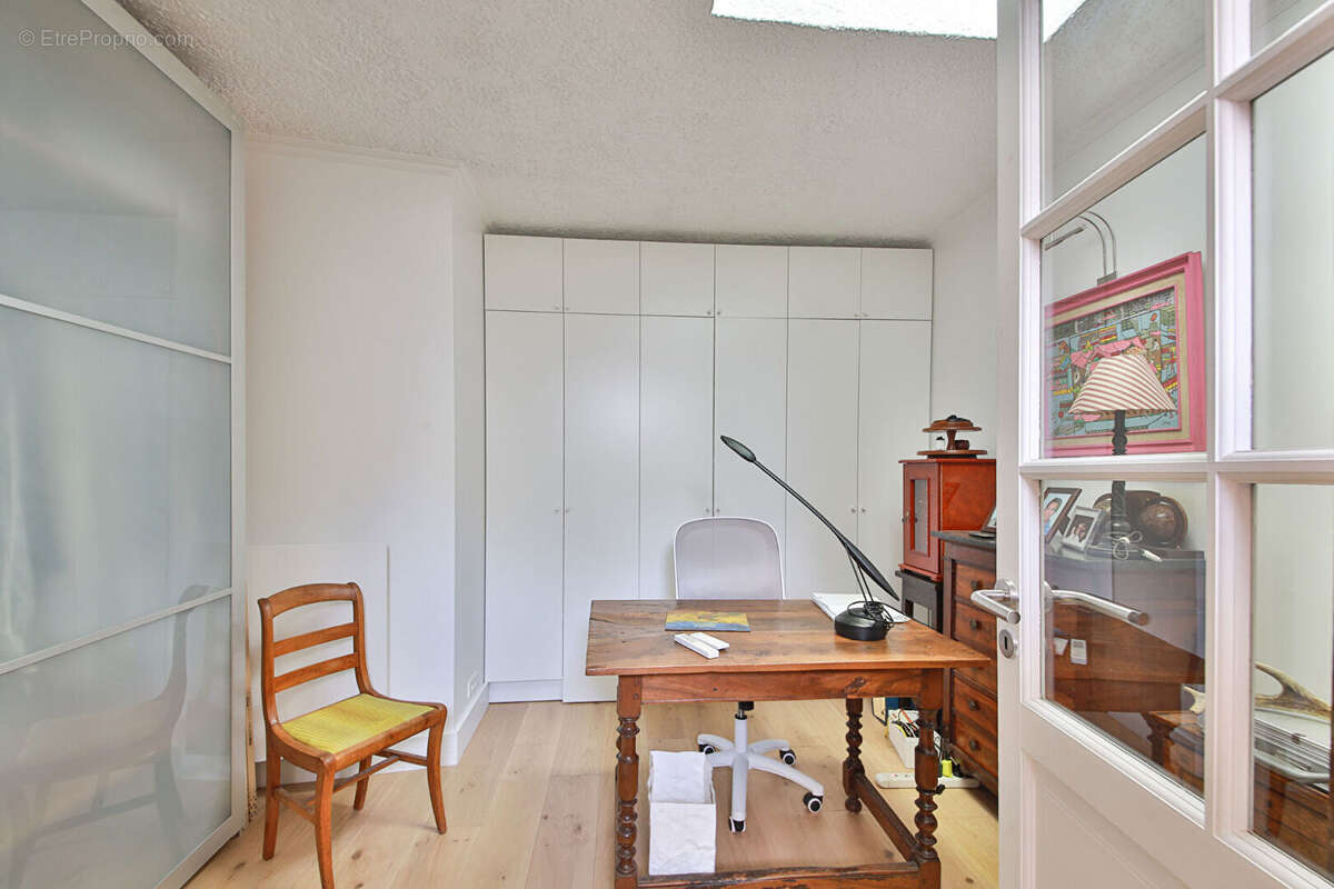 Appartement à SURESNES