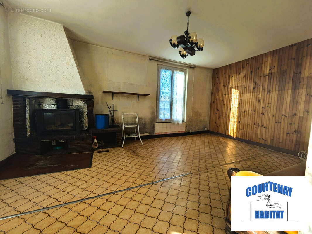 Maison à COURTENAY