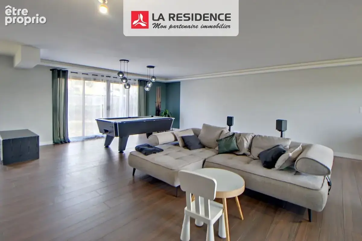 Maison 160 m² à Saint-Etienne-Sous-Bailleul  - photo 4
