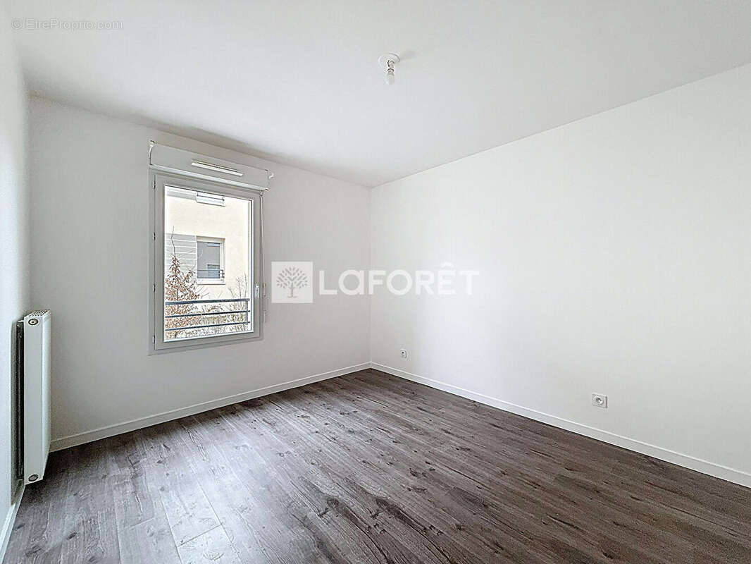 Appartement à MEYZIEU