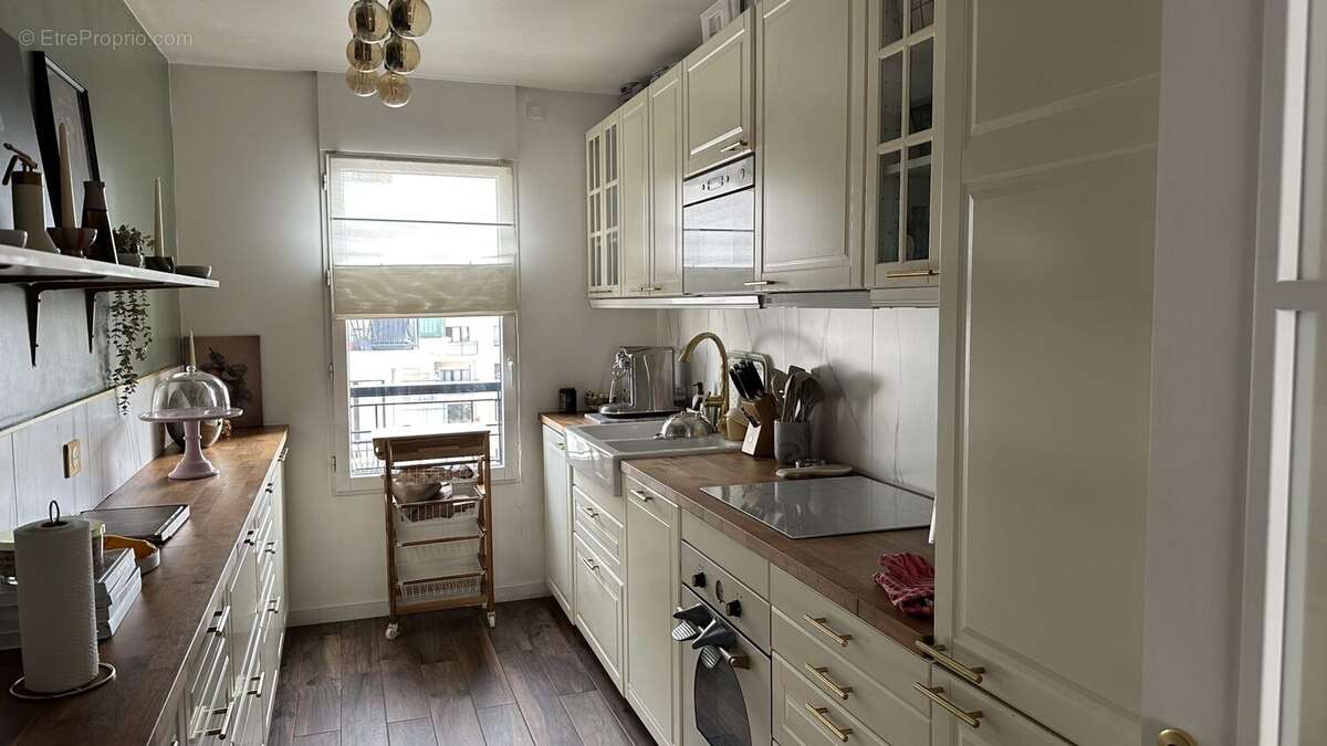 Appartement à SURESNES