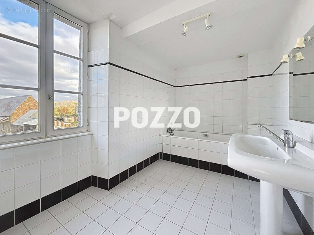 Maison à LE BENY-BOCAGE