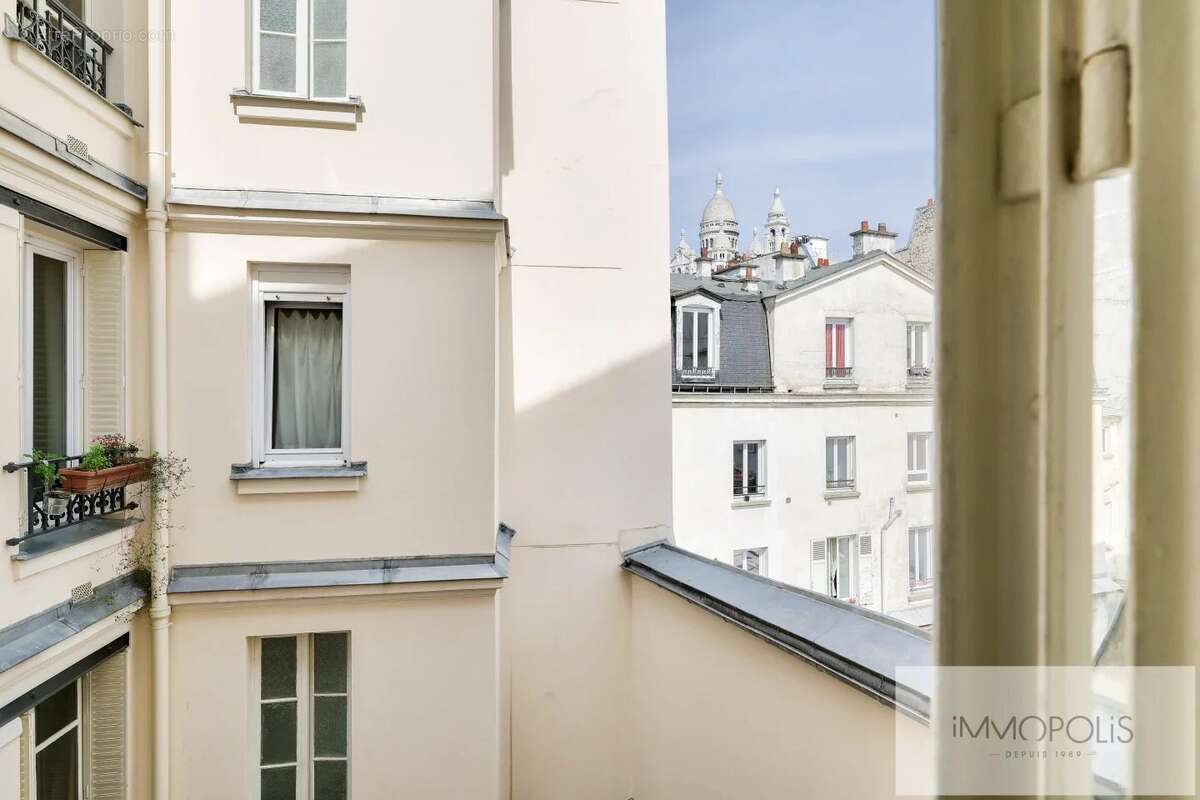 Appartement à PARIS-18E