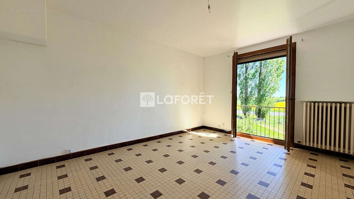 Maison à SAINTE-MENEHOULD