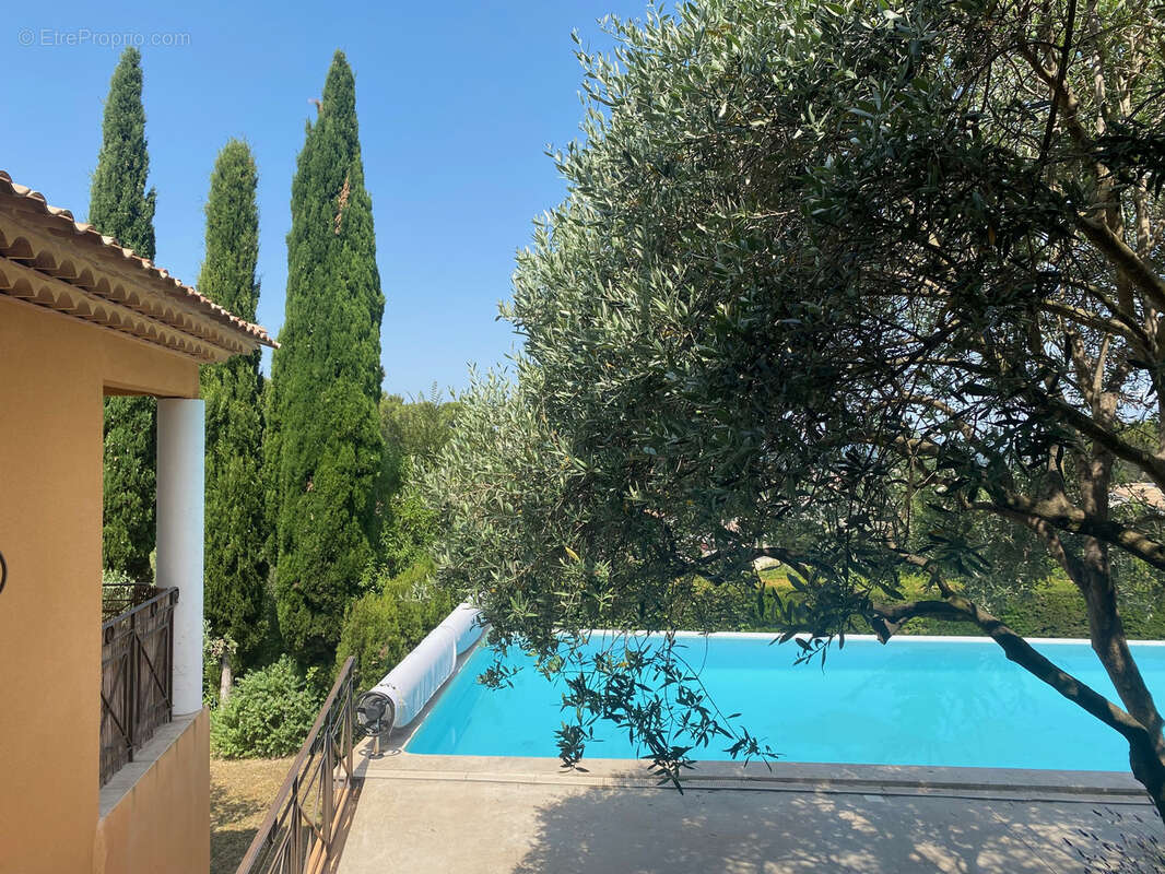 Maison à PERNES-LES-FONTAINES