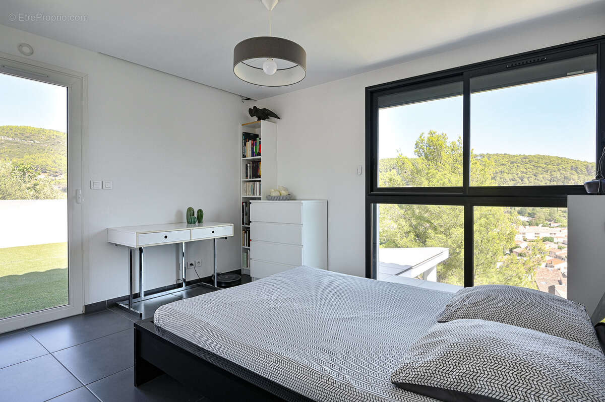 Maison à SOLLIES-TOUCAS