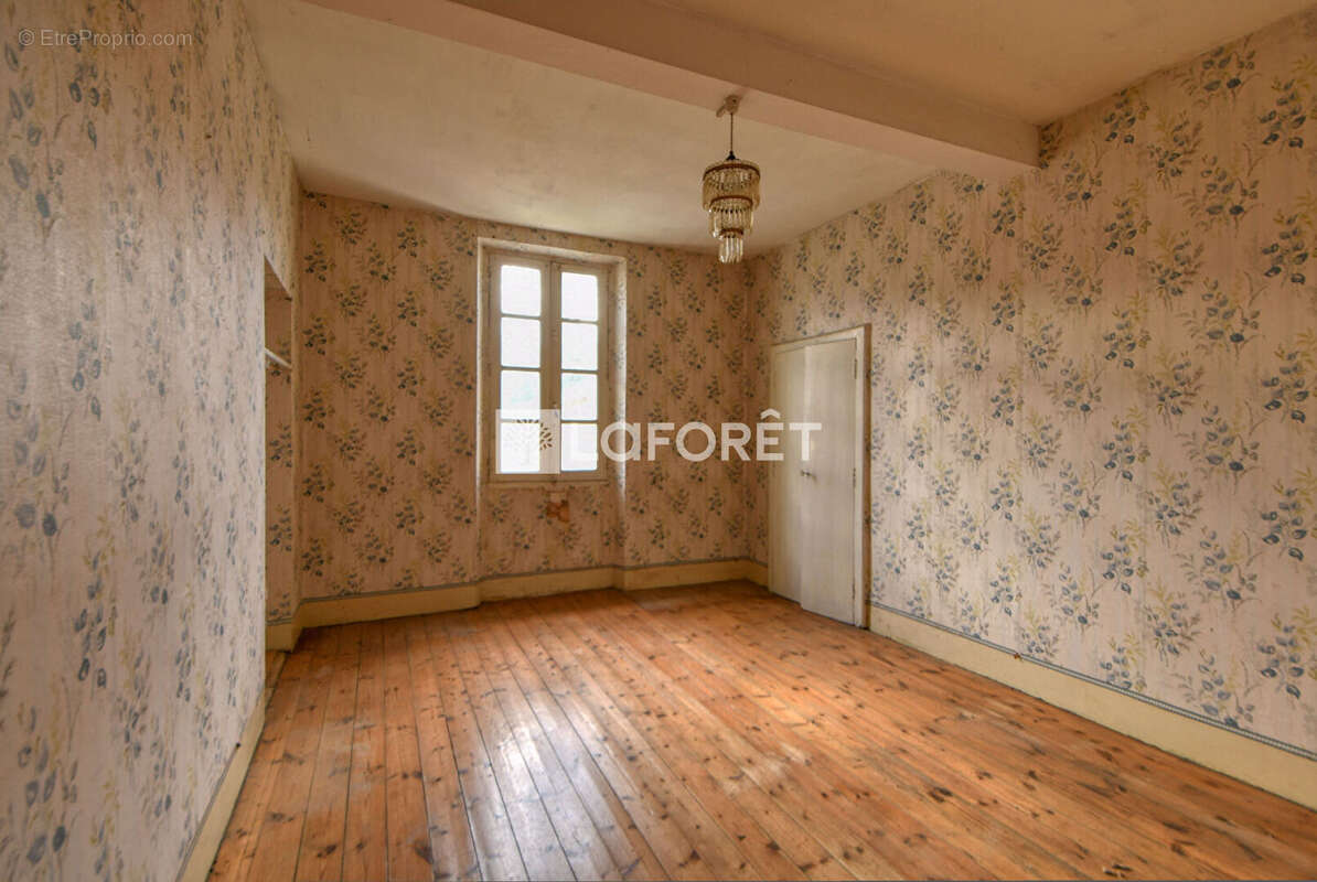 Maison à LISLE-SUR-TARN