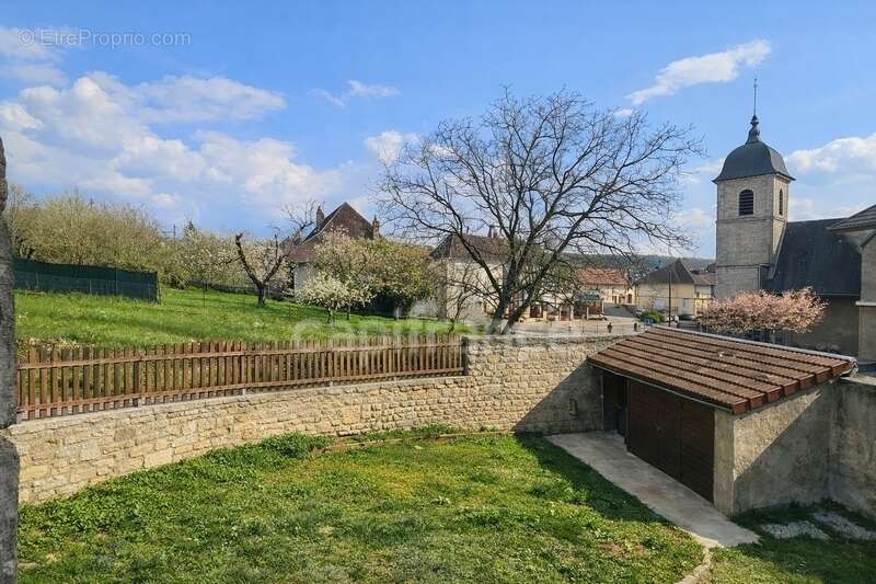 Appartement à MOUCHARD