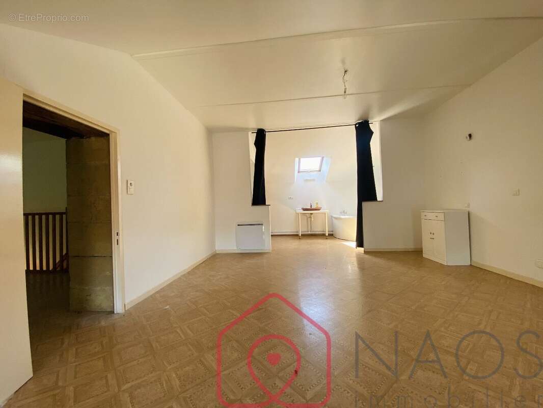 Maison de caractère en pierre de 191 m² - photo 11