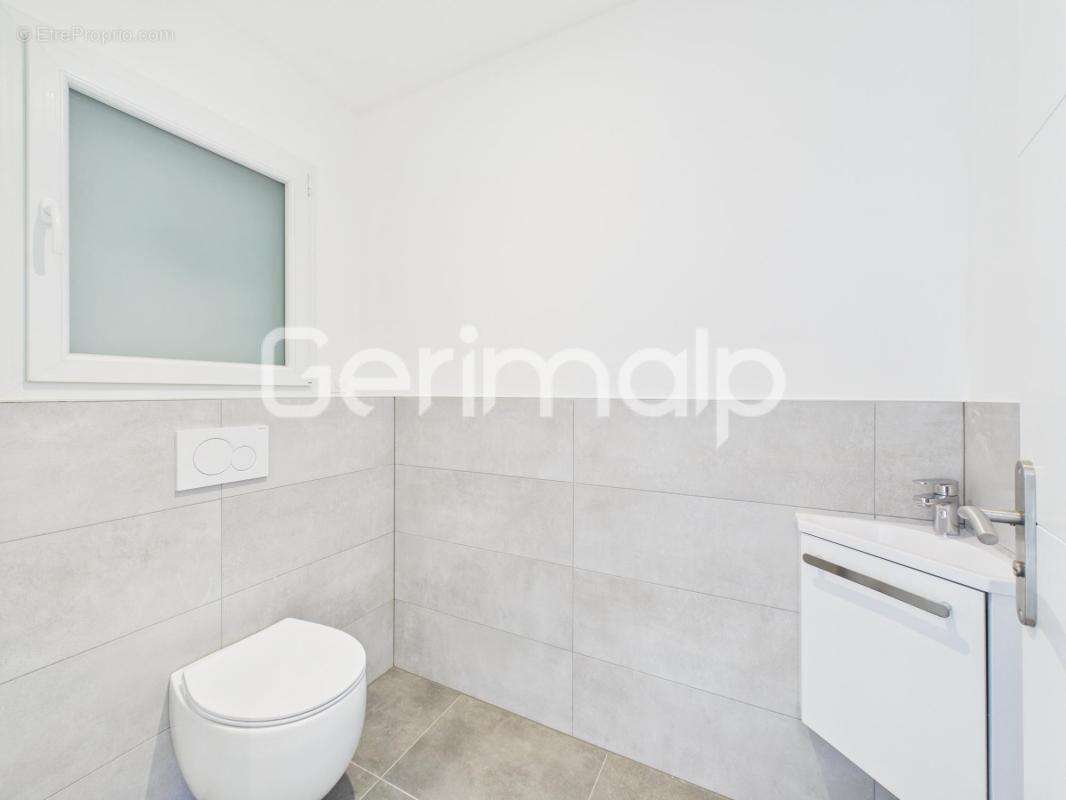 Vente - Maison - 5 pièces + cuisine - 130 m² - 535 000 € - - photo 19