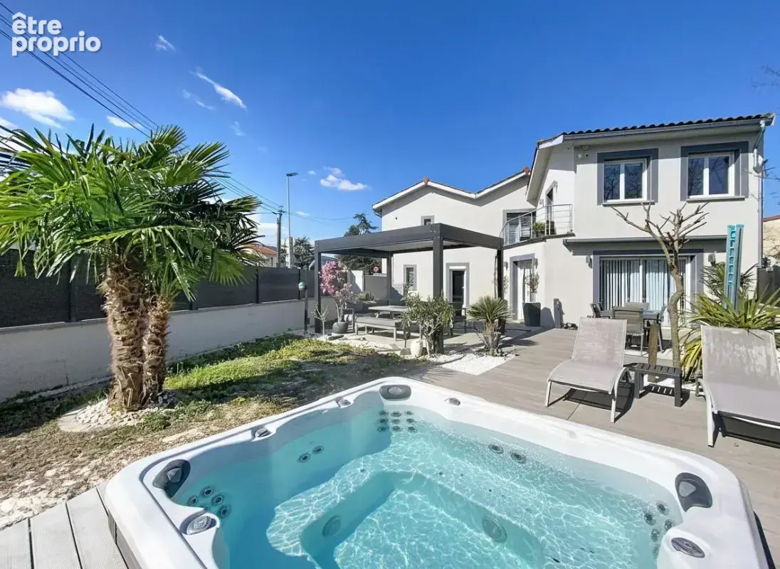 Maison - 3 Chambres - Dont 1 Suite parentale - Buanderie - Terrasse - Jardin - SPA - photo 3