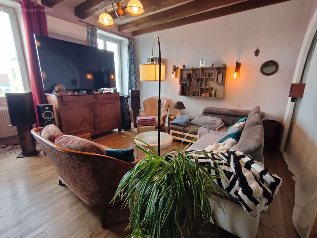 Maison à LA COQUILLE