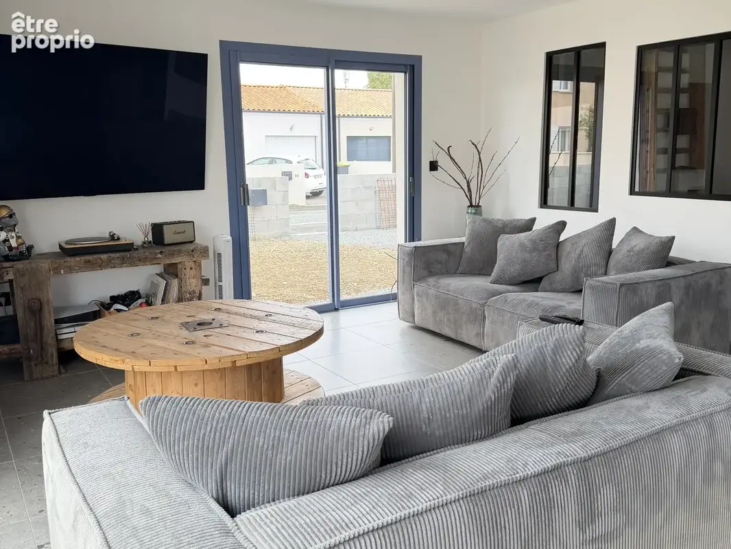 Coulon - plain pied 3ch + bureau - neuf - photo 3