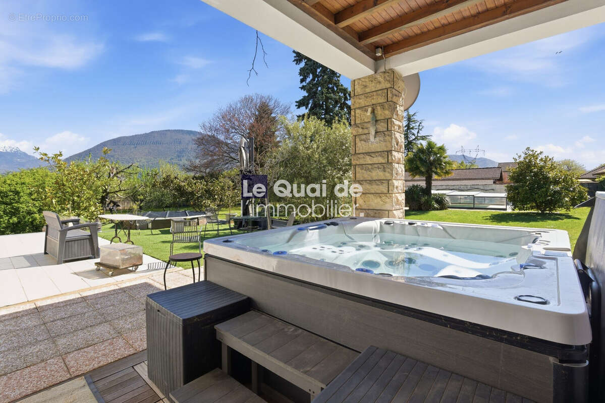 Maison 436 m² à Varces-Allieres-Et-Risset  - photo 3
