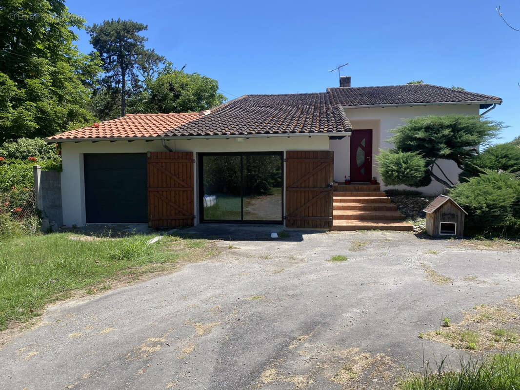 Maison de type 6 sur une parcelle de 3689m2 - photo 15