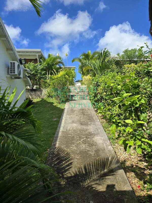 Maison à GRAND-BOURG
