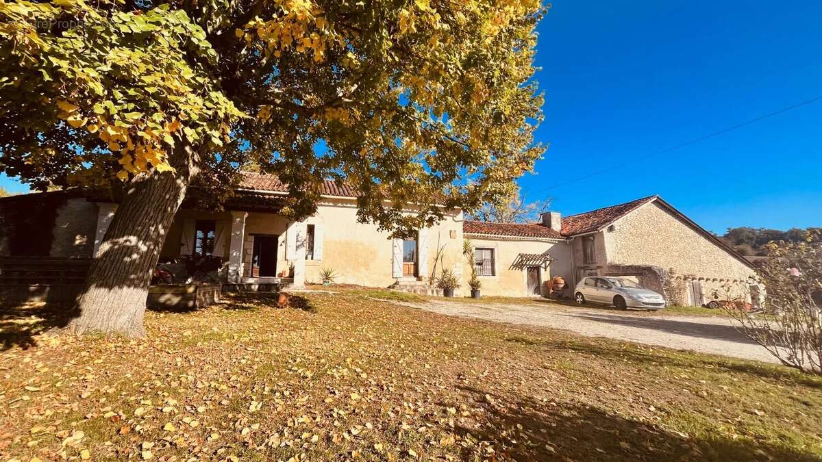 Maison à VILLETOUREIX