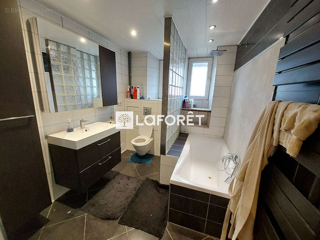 Appartement à AUDUN-LE-TICHE