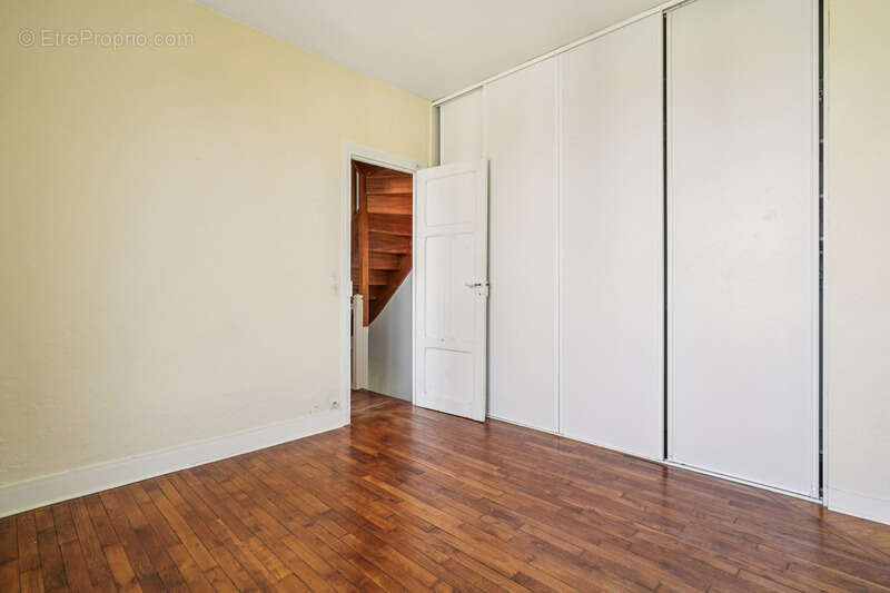 Maison à SAVIGNY-SUR-ORGE