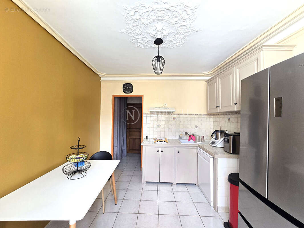 Immeuble haussmannien de 400m² APT - photo 18
