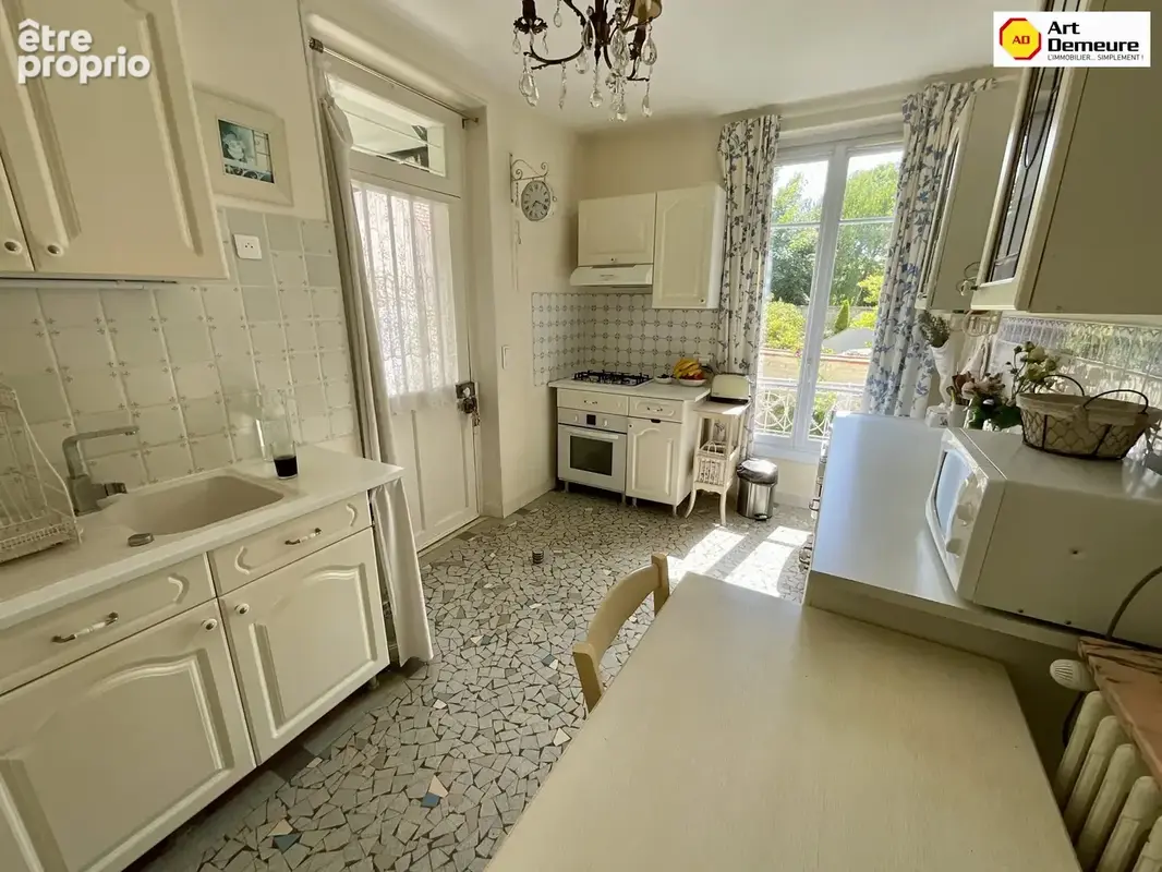 Maison 9 pièces 179 m² à vendre à Meriel (95630) - photo 2