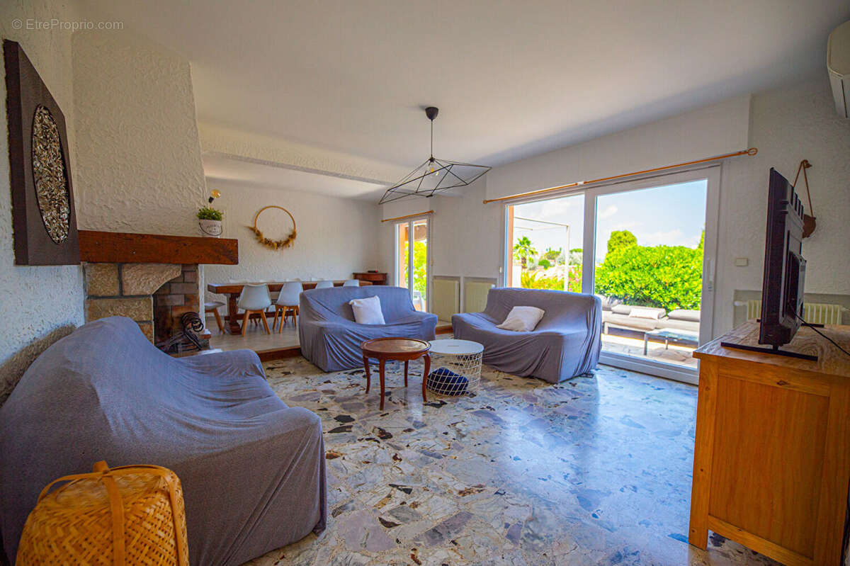 Maison à MANDELIEU-LA-NAPOULE