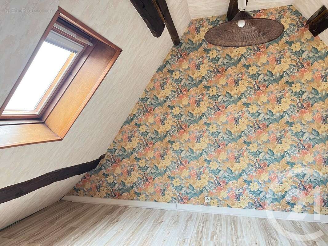 Maison à IVRY-LA-BATAILLE