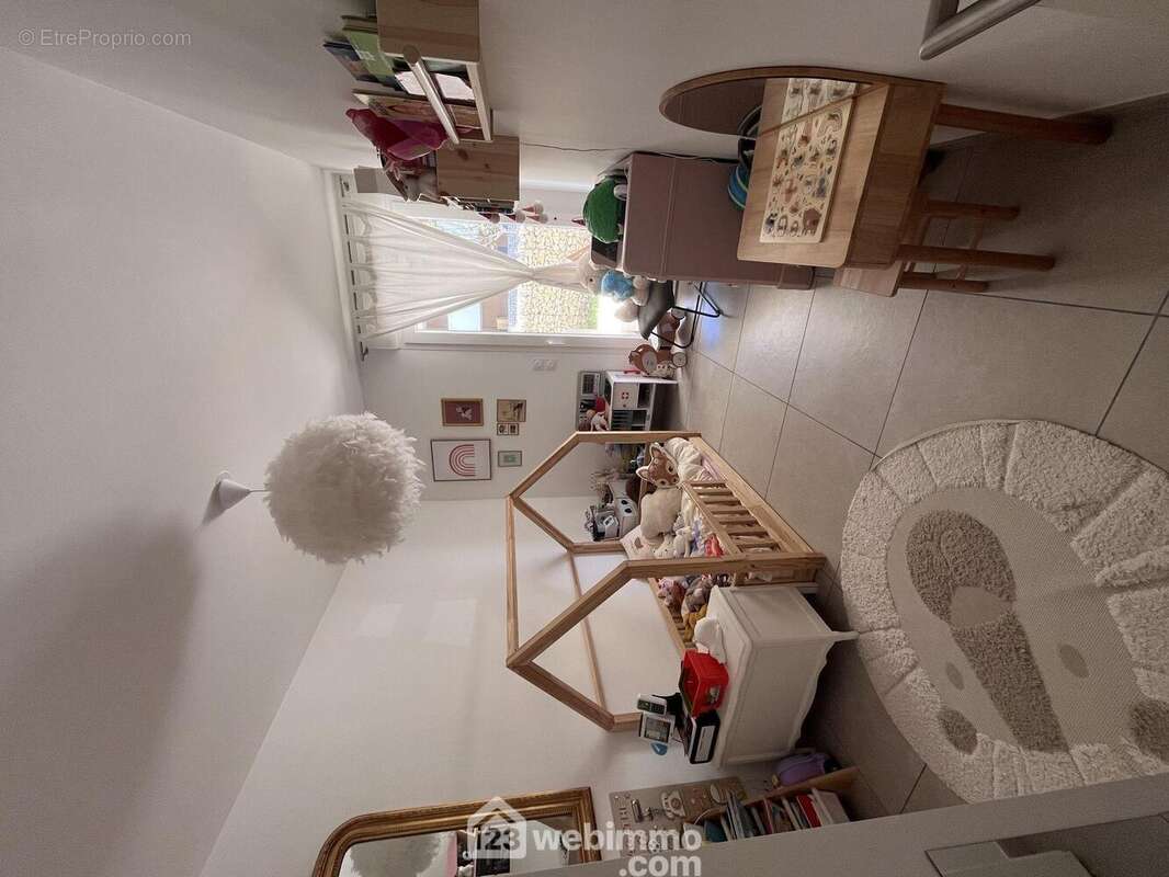 Chambre 2 - Appartement à CASTRIES