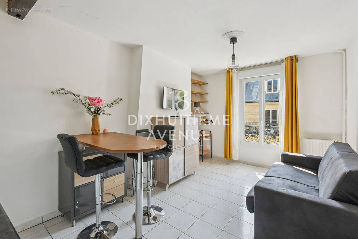 Appartement à PARIS-18E