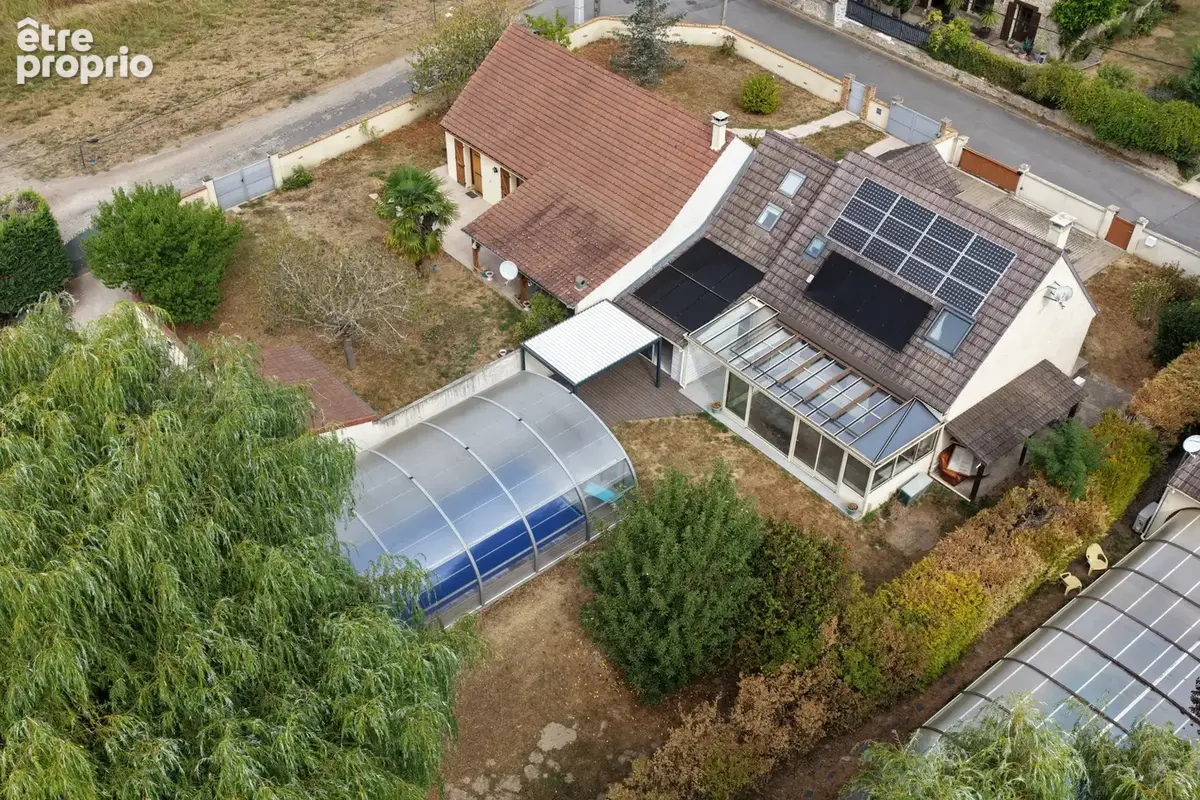 Maison 9 pieces - 5 chambes - bureau - piece de sport - terrain de 850m2 avec piscine. - photo 2