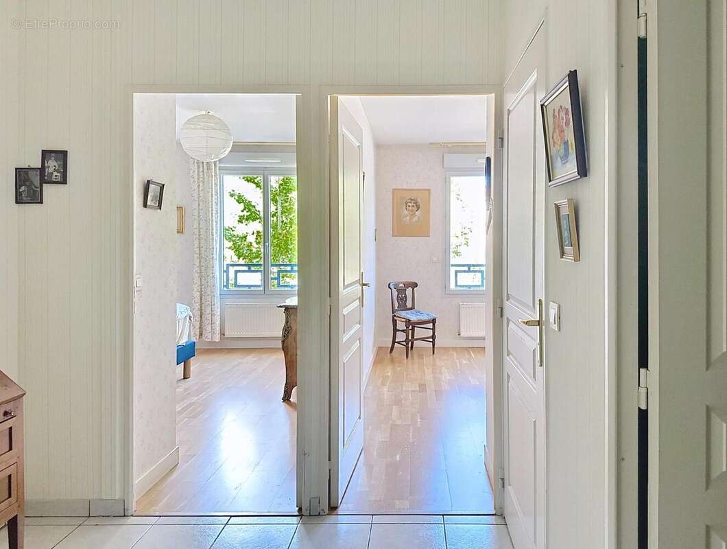 Photo 9 - Appartement à MEYZIEU