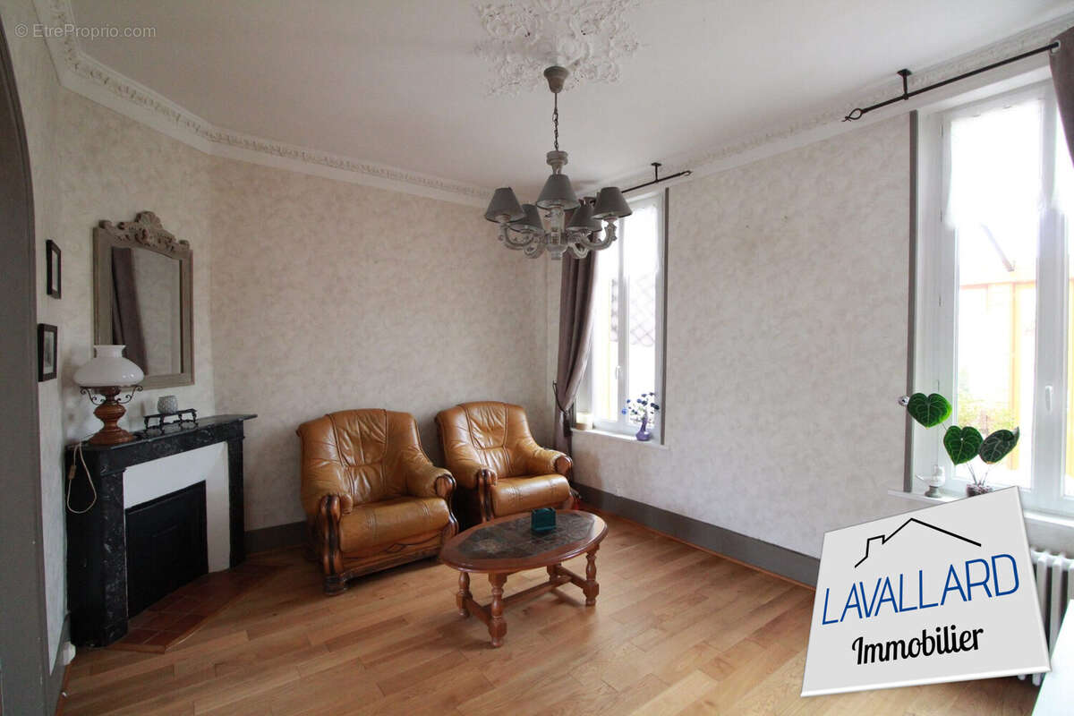 Maison à BETTENCOURT-SAINT-OUEN