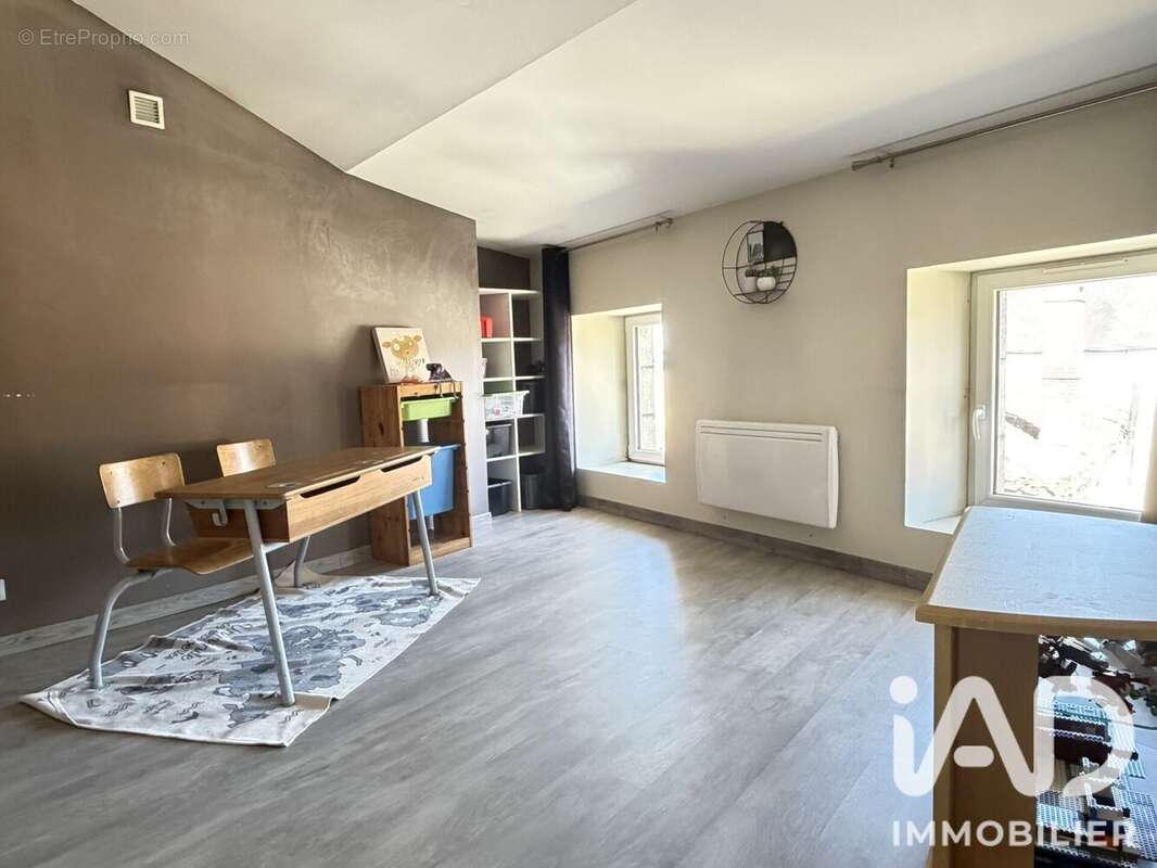 Maison 132 m² à Saint-Amand-Sur-Sevre  - photo 9