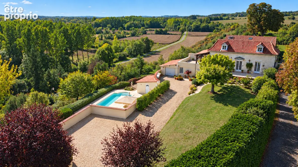 Belle maison en pierre, piscine et vue panoramique : le trio gagnant ! - photo 1