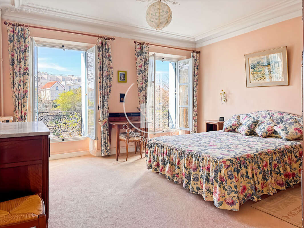 Maison à ASNIERES-SUR-SEINE