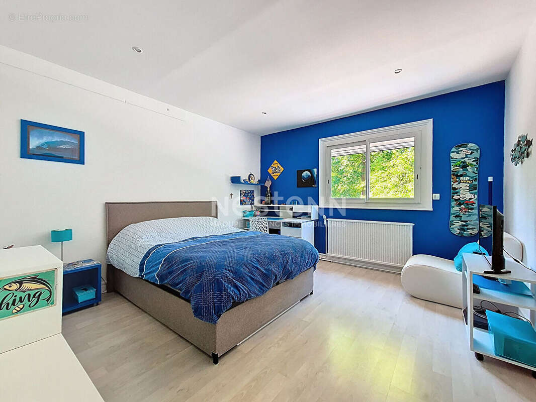 Maison Lamorlaye 7 pièce(s) 226 m2, parc 4000 m² avec piscine chauffée - photo 14