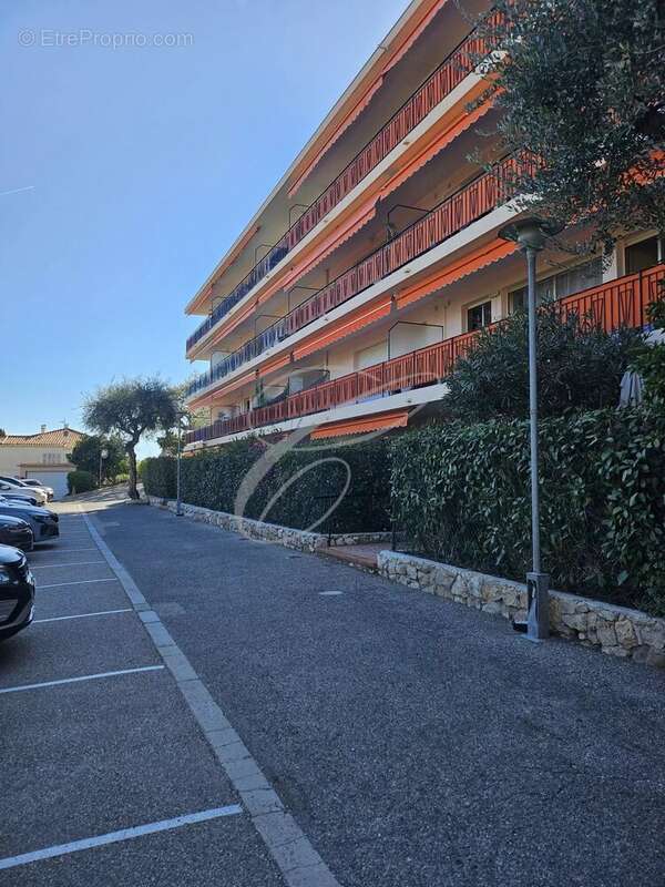 Appartement à ROQUEBRUNE-CAP-MARTIN
