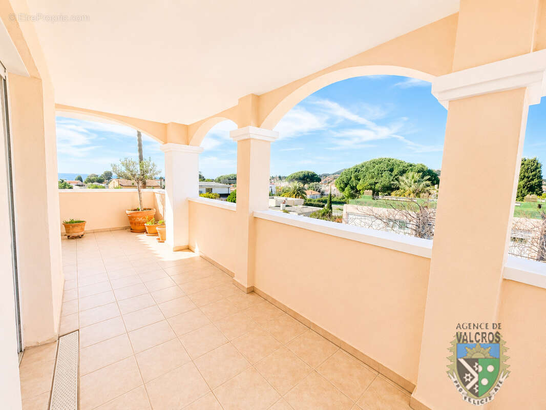 Appartement à CARQUEIRANNE