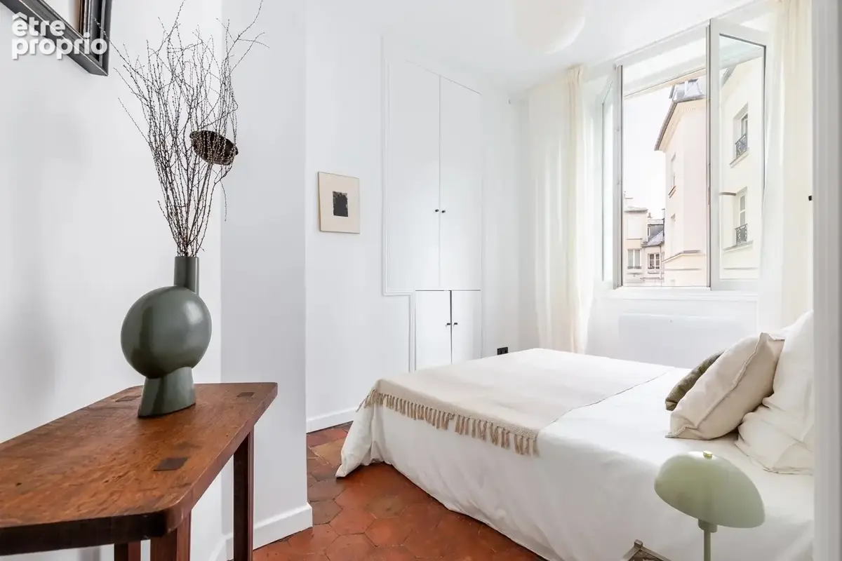 Saint-Germain-des-Prés /  2 pièces de 44 m² entièrement rénové! - photo 5