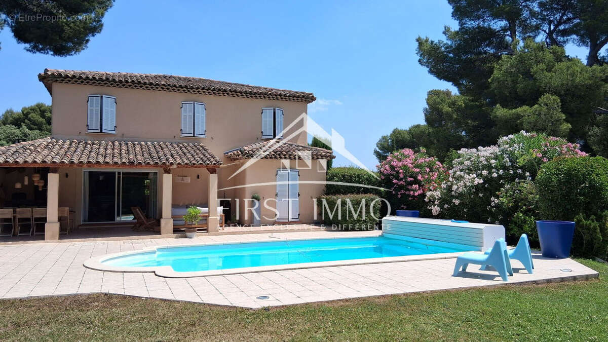 Maison à ROGNAC