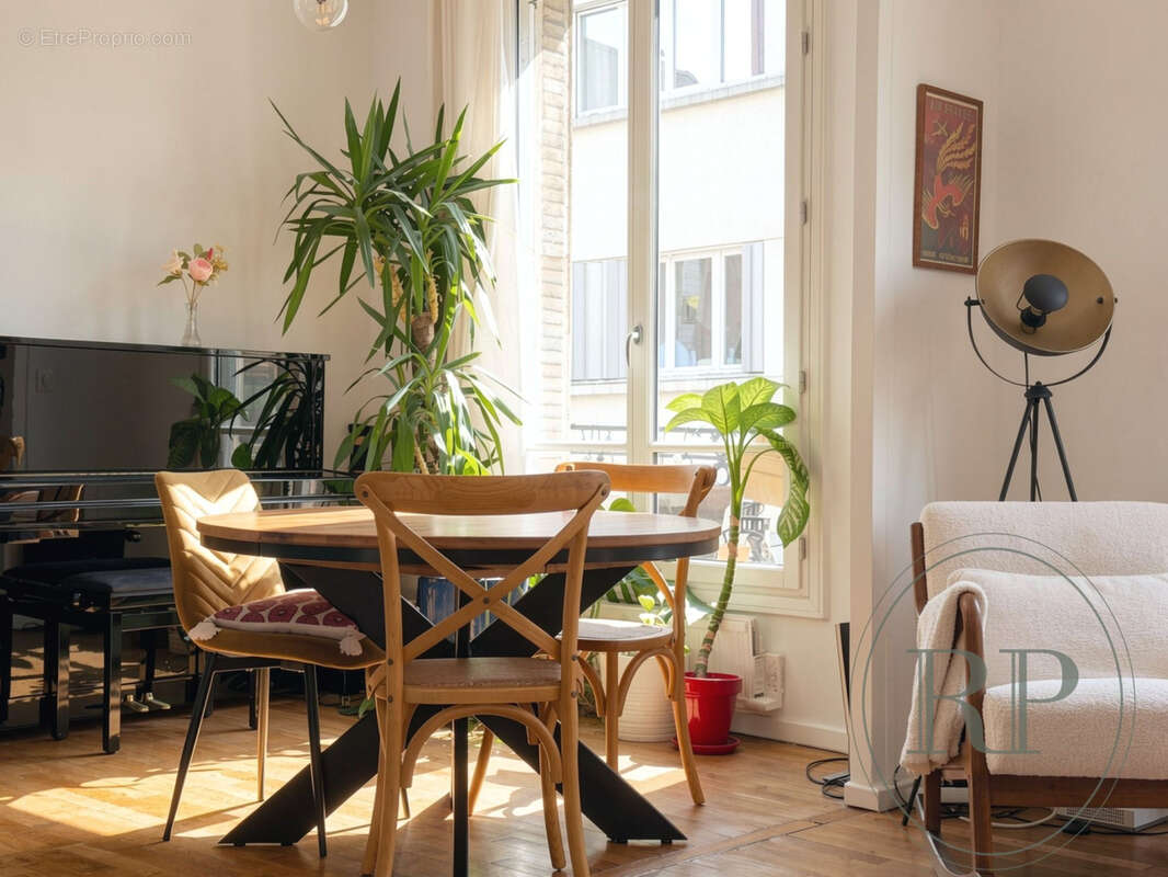 Appartement à PARIS-18E