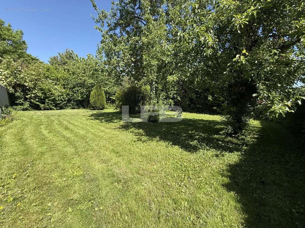 Terrain à GRISY-LES-PLATRES