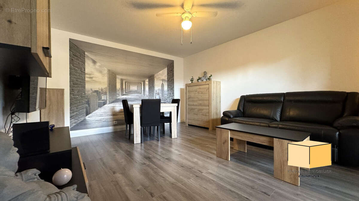 Appartement à SERRIERES-EN-CHAUTAGNE