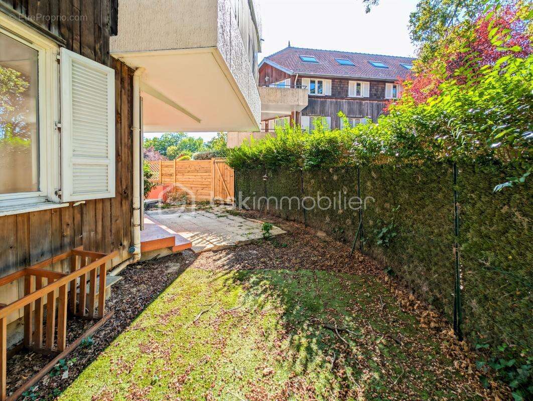 Appartement à EMERAINVILLE