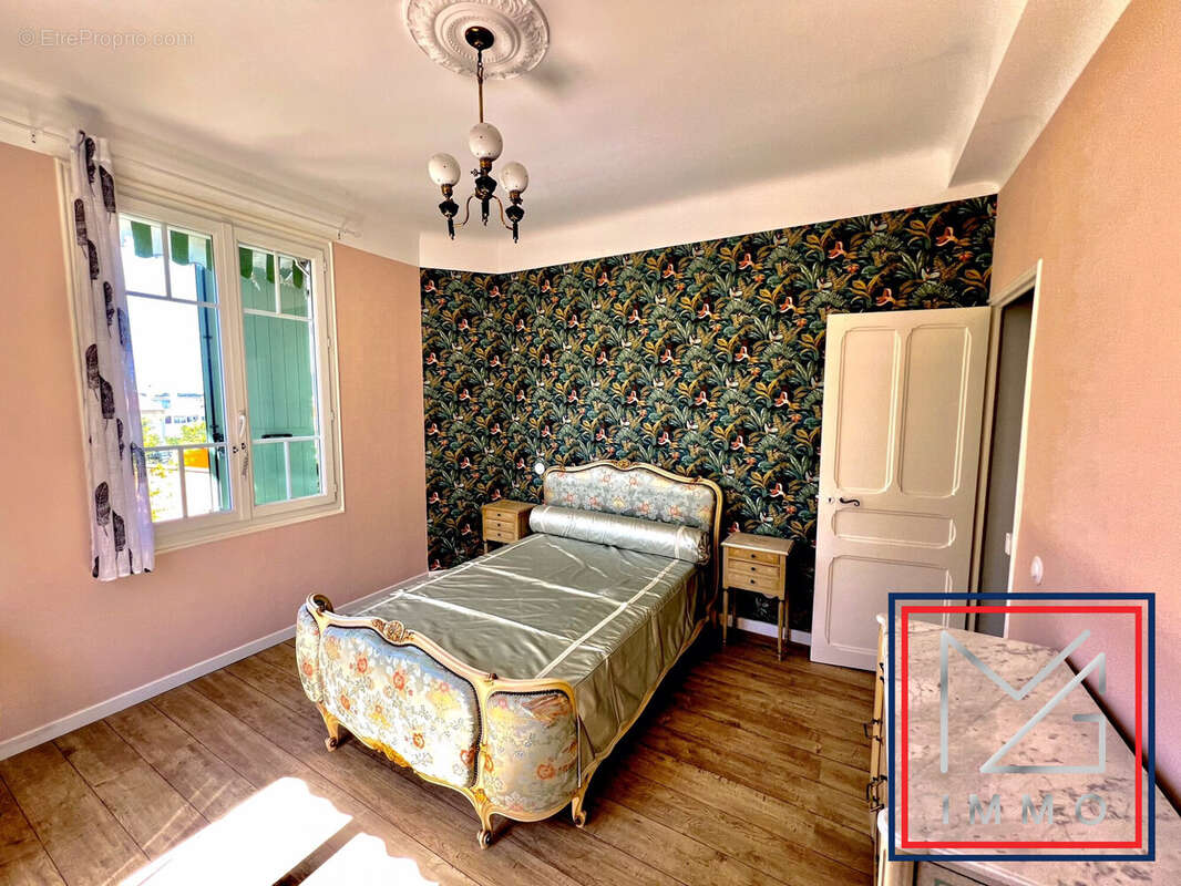 Maison à SIX-FOURS-LES-PLAGES