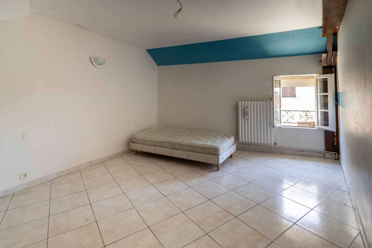 Maison à SAINT-MARTIAL-DE-NABIRAT